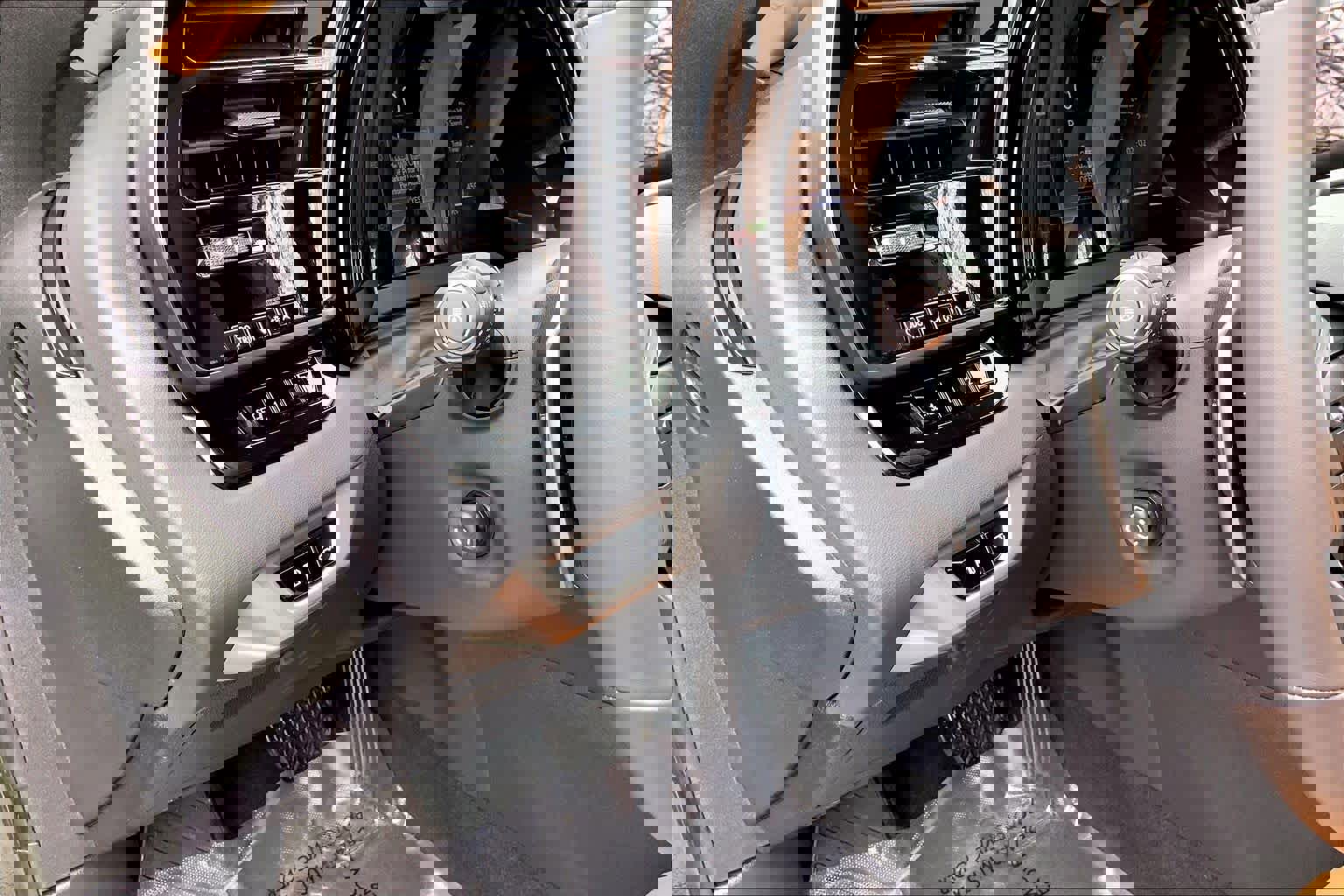 Certified 2025 Lexus RX 350h image 35