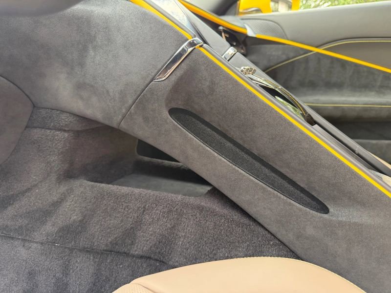 Used 2022 Ferrari Roma image 22