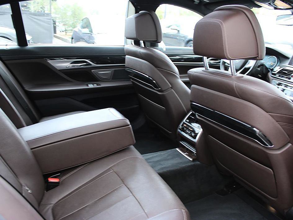 Used 2016 BMW 740i RWD image 19