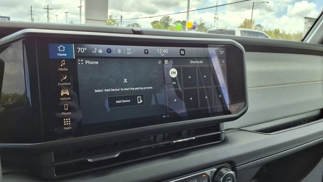 Used 2025 Jeep Wrangler Sahara image 24