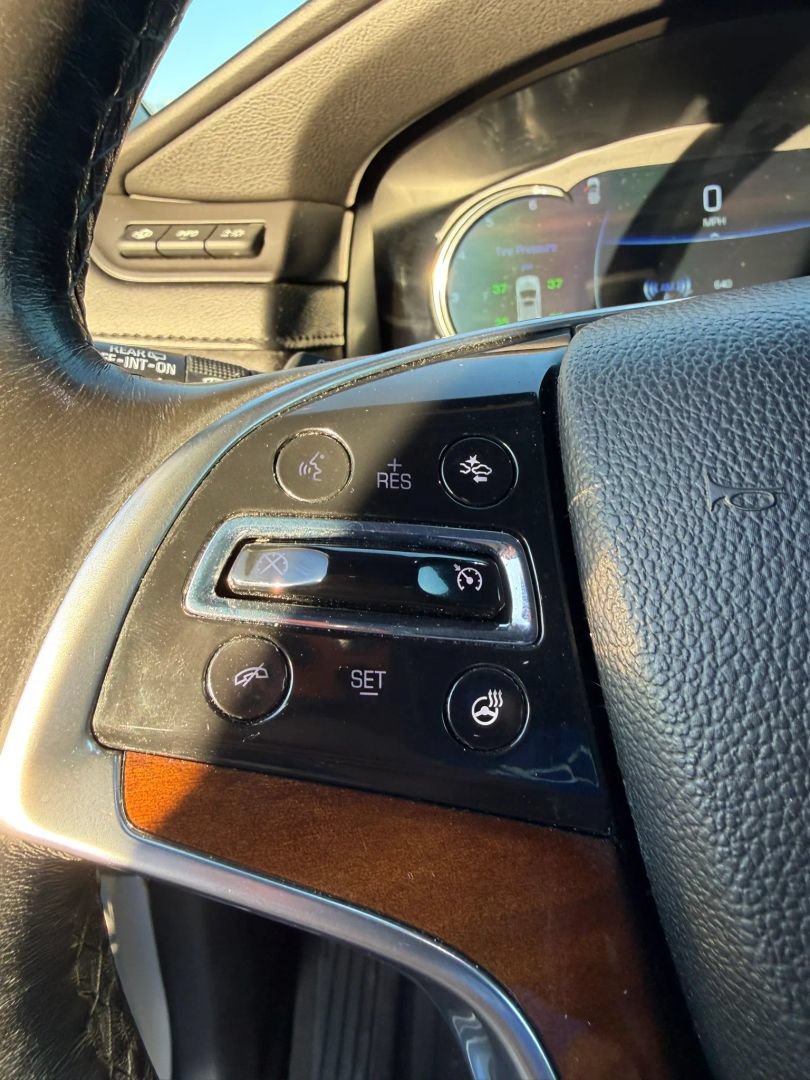 Used 2016 Cadillac Escalade Premium RWD image 26