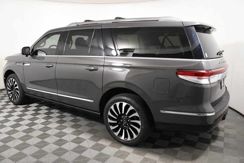 Used 2022 Lincoln Navigator L Black Label AWD/4WD image 3