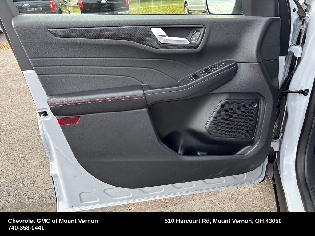 Used 2025 Ford Escape ST-Line Select image 12