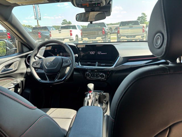 New 2026 Chevrolet Trax RS w/ Sunroof Package FWD image 13