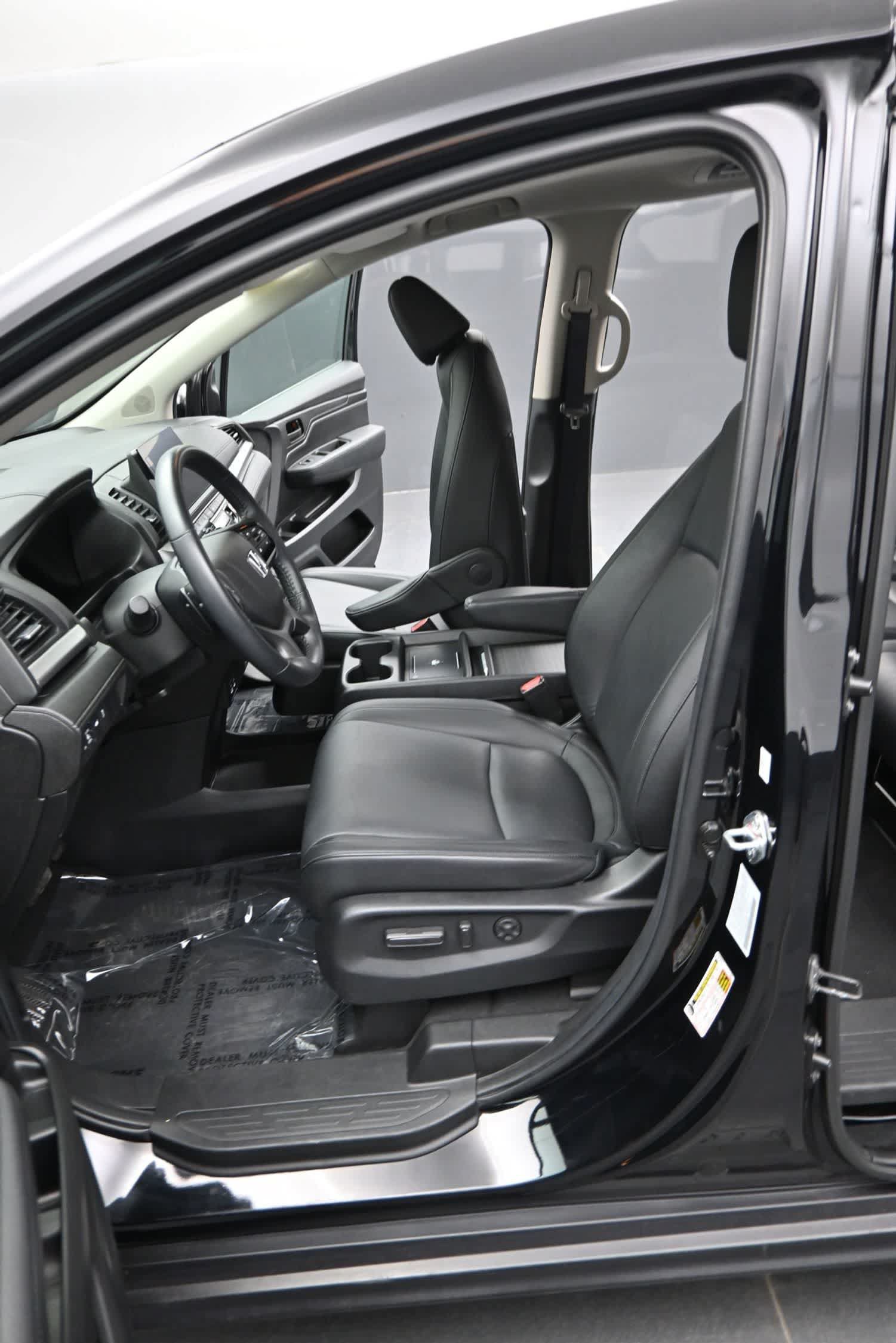 Used 2025 Honda Odyssey EX-L image 19