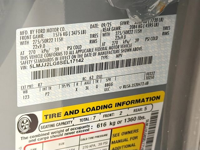 Used 2025 Lincoln Navigator Reserve w/ Jet Appearance Package image 27