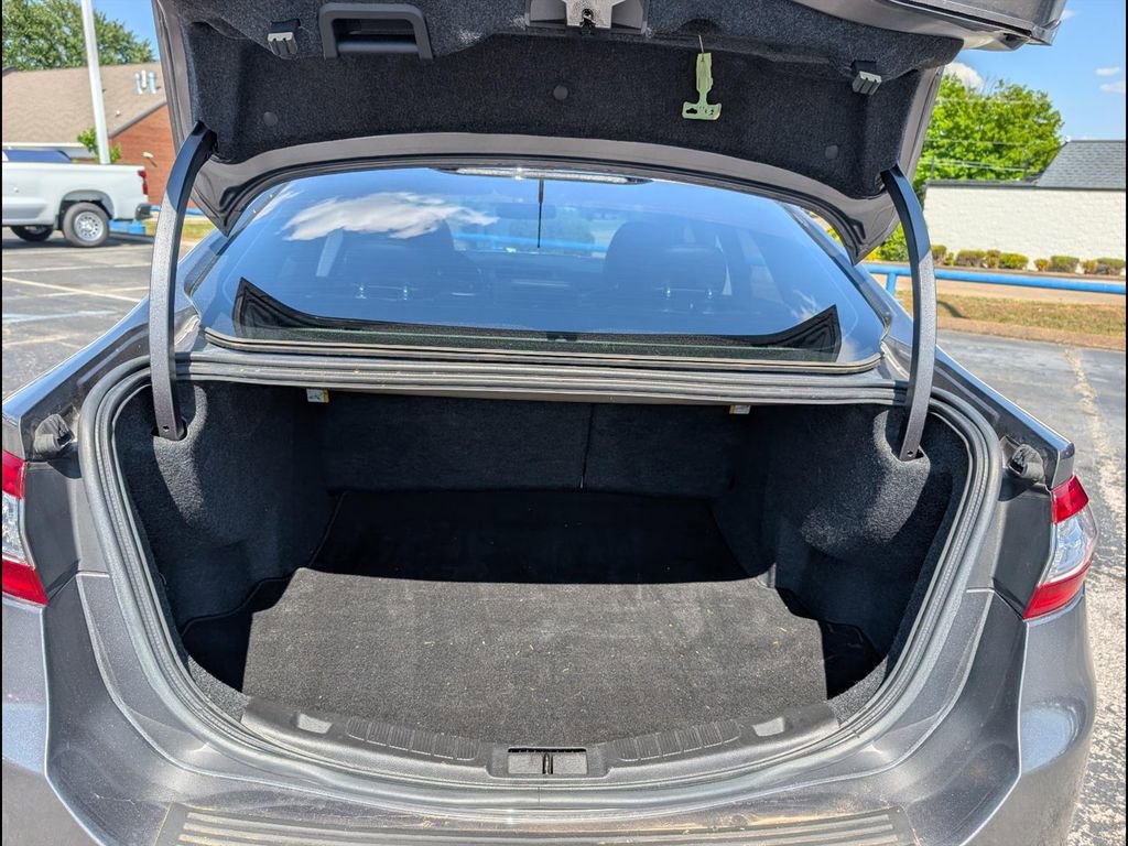 Used 2014 Ford Fusion Titanium FWD image 22
