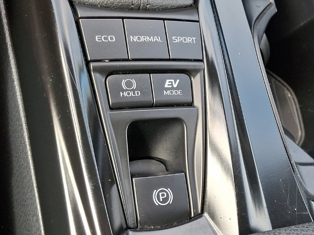 Used 2025 Toyota Camry LE FWD image 25