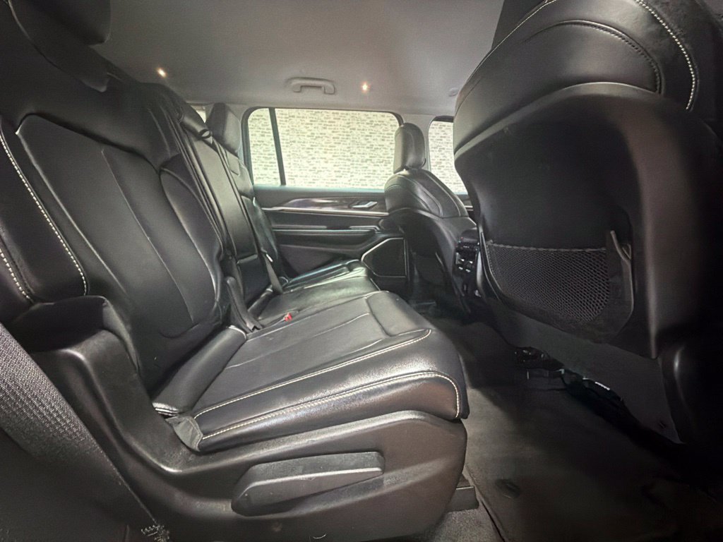 Used 2021 Jeep Grand Cherokee L Limited RWD image 13