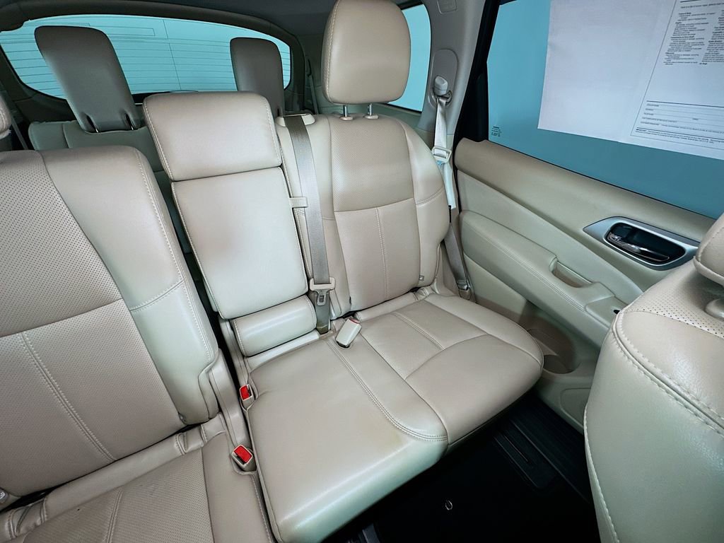 Used 2020 Nissan Pathfinder Platinum AWD/4WD image 14