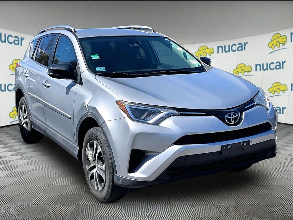 Used 2018 Toyota RAV4 LE w/ All Weather Liner Package AWD/4WD video 1