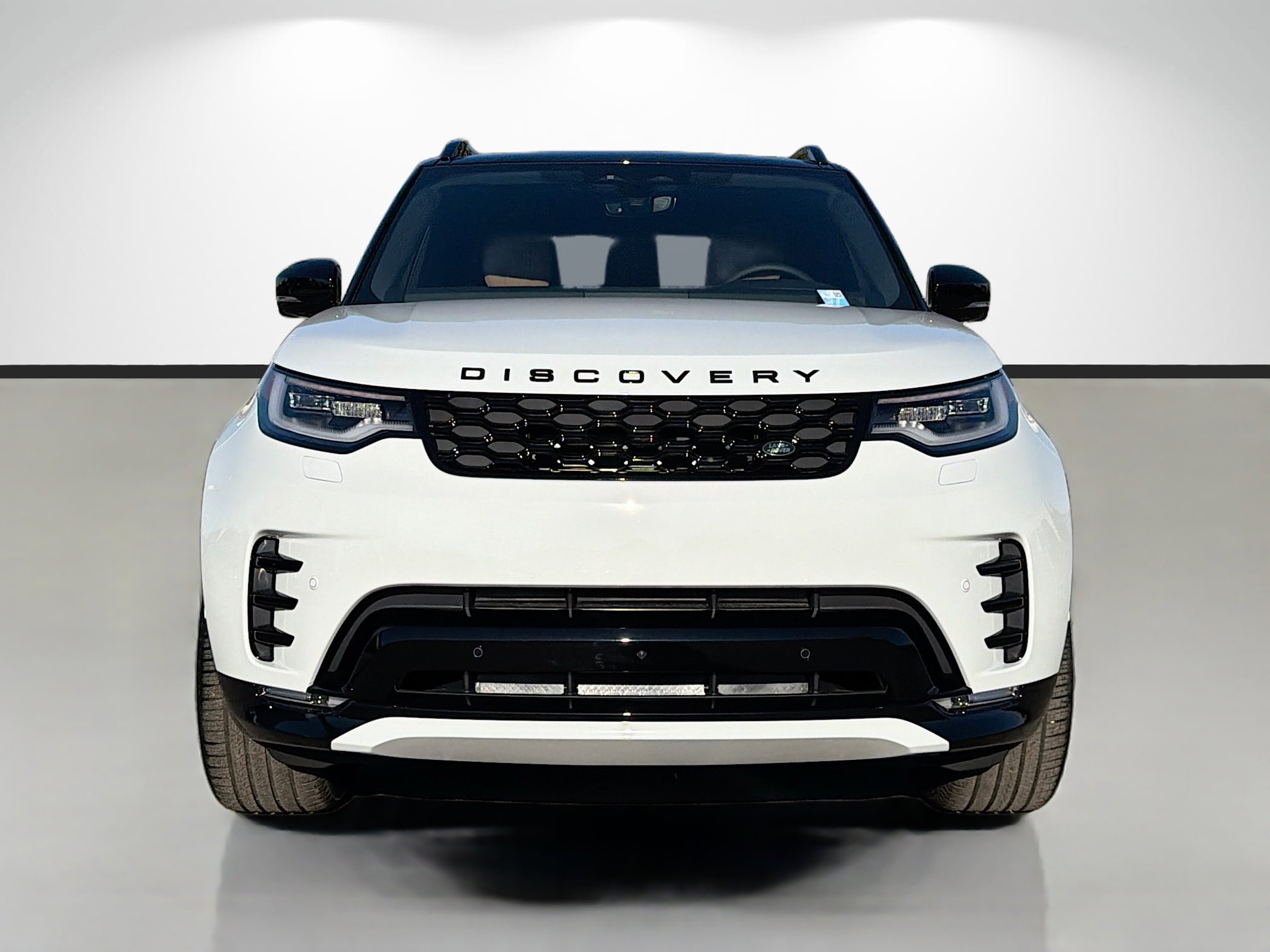 New 2026 Land Rover Discovery Dynamic SE image 8