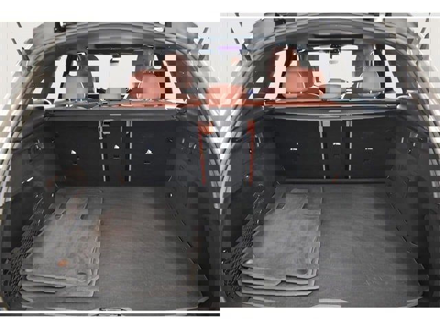 Used 2024 Mercedes-Benz GLC 300 4MATIC image 18