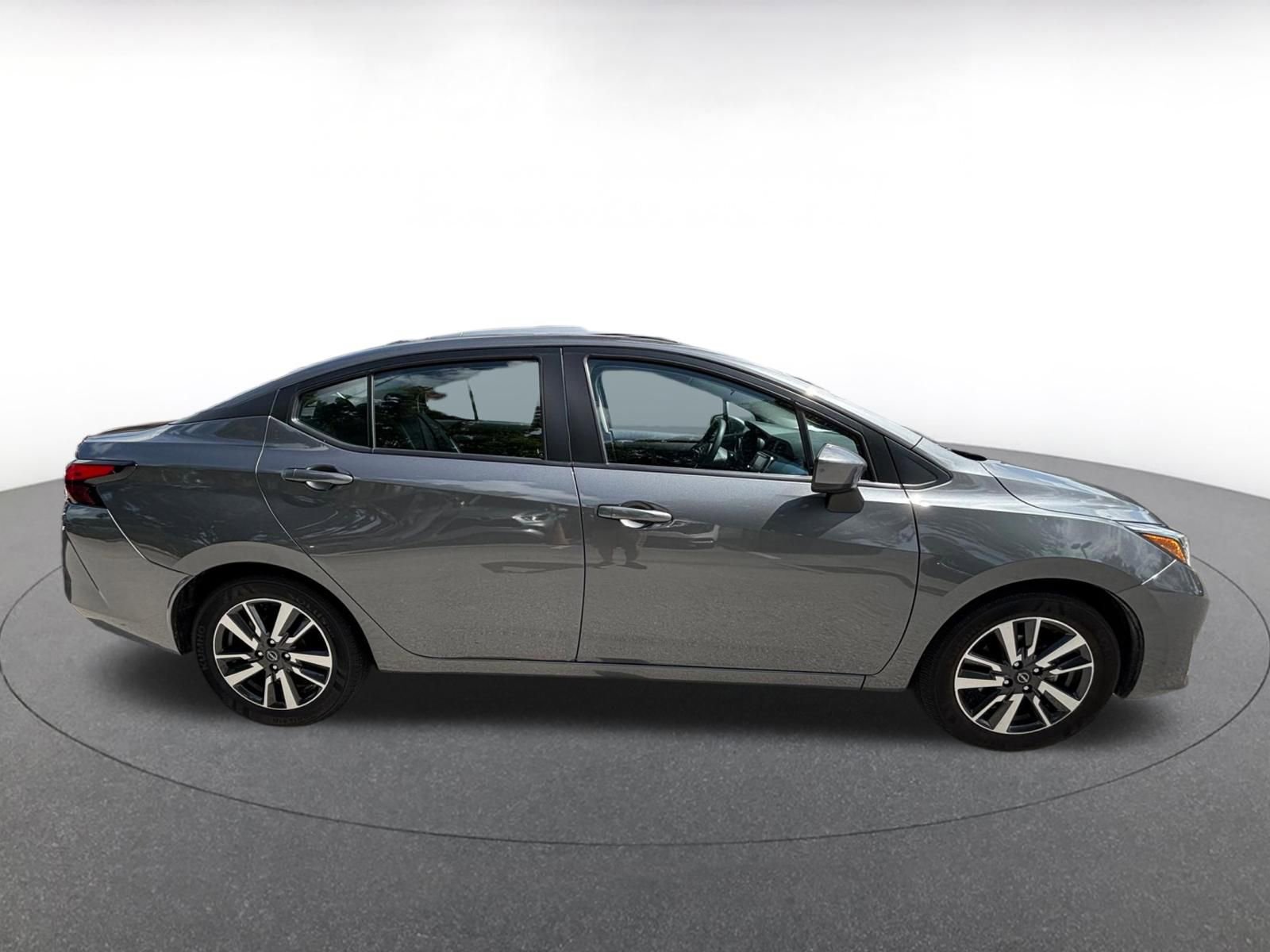 Used 2025 Nissan Versa SV FWD image 18