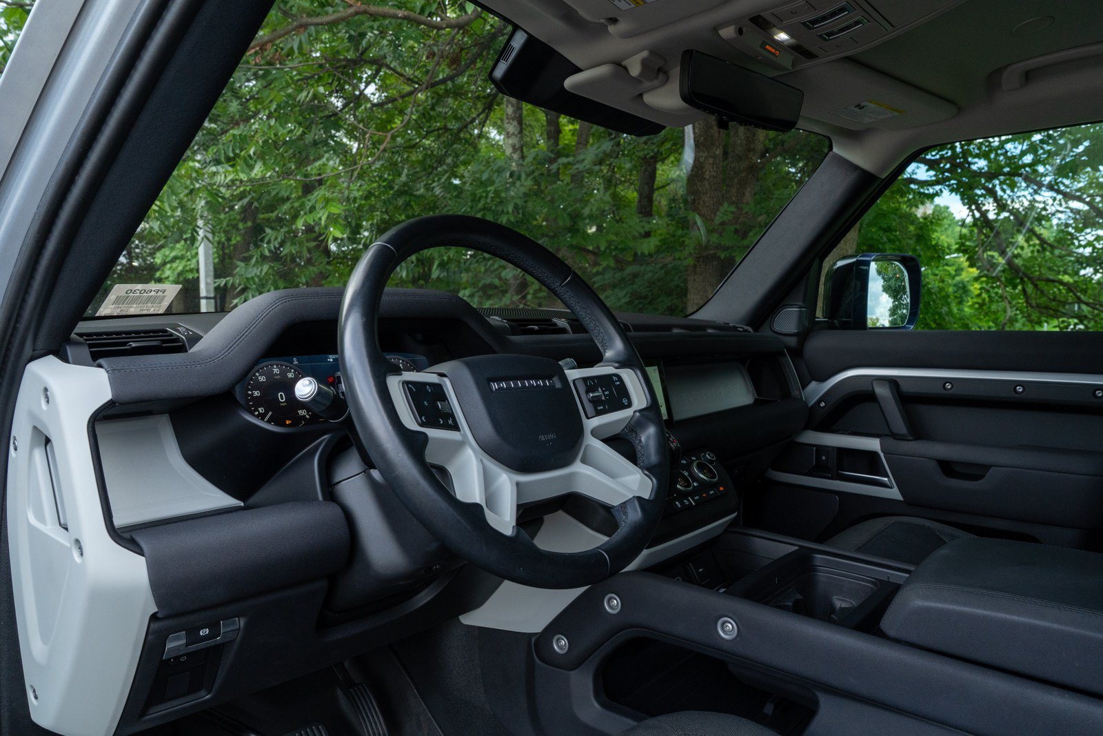 Used 2020 Land Rover Defender 110 First Edition AWD/4WD image 15
