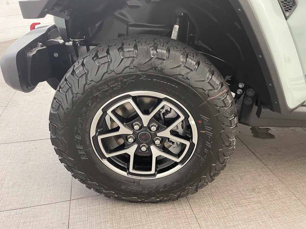 New 2026 Jeep Wrangler Unlimited Rubicon w/ Rockslide Package AWD/4WD image 8