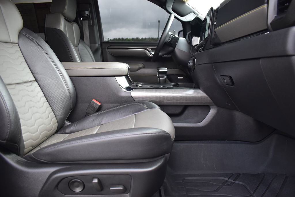 Used 2023 Chevrolet Silverado 1500 ZR2 AWD/4WD image 6