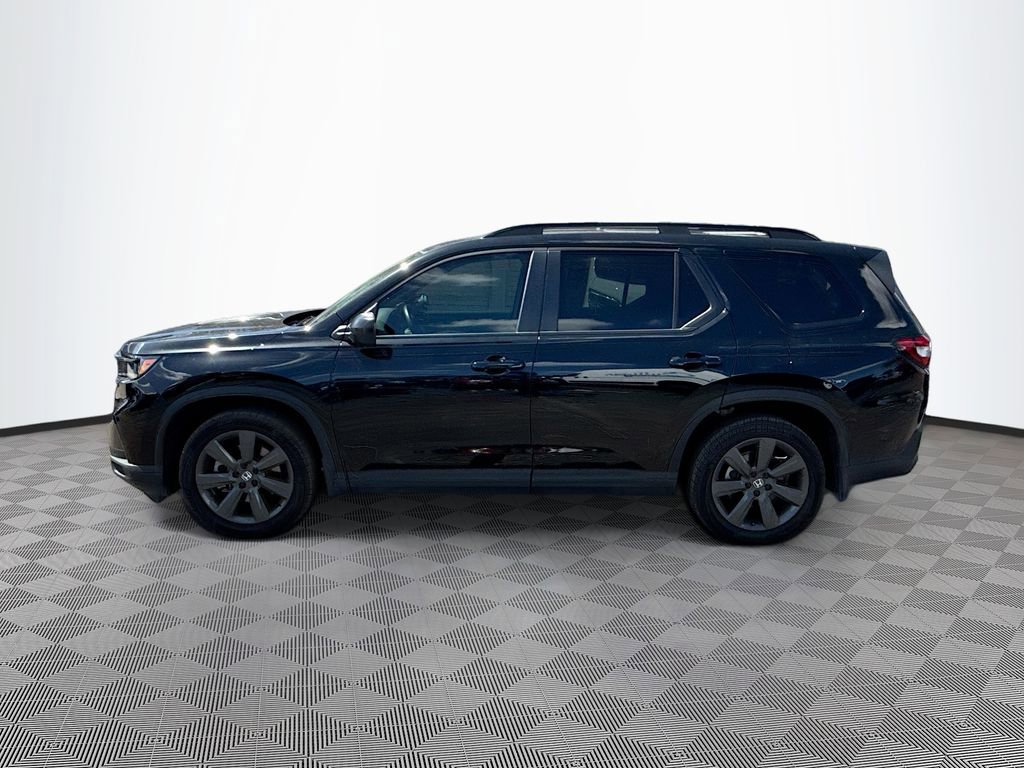 Used 2025 Honda Pilot Sport image 9