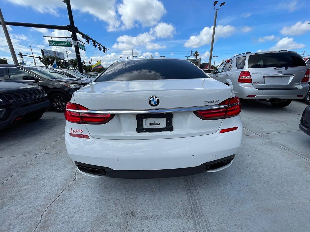 Used 2017 BMW 740i RWD image 4