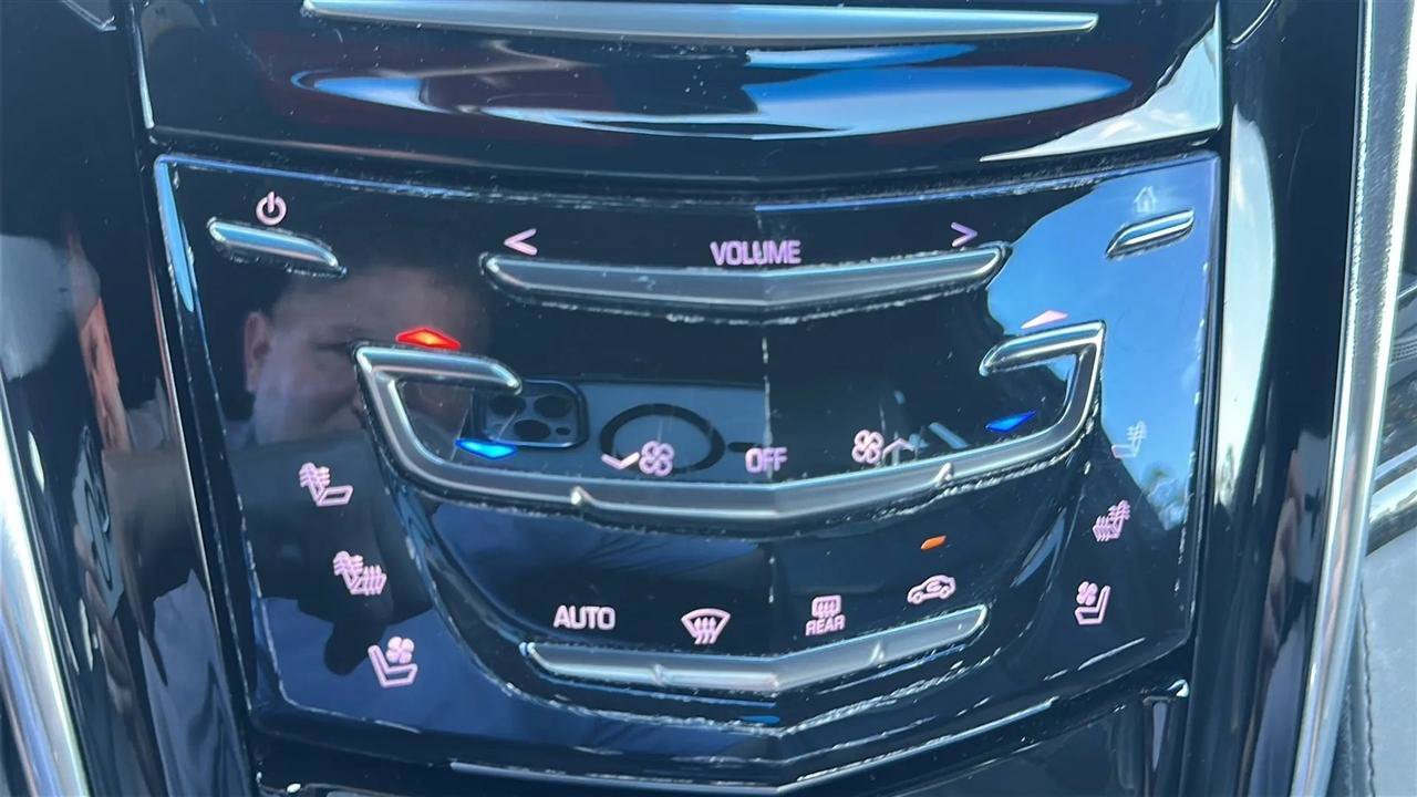 Used 2016 Cadillac Escalade ESV Platinum AWD/4WD image 51