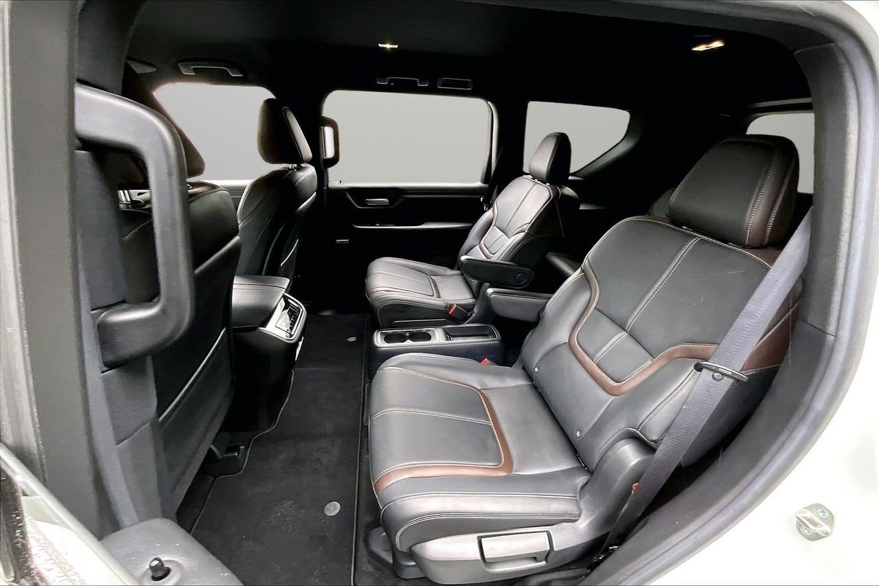 Used 2025 Nissan Armada SL w/ Captain's Chari Seat Package AWD/4WD image 22