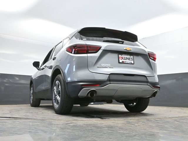 Used 2025 Chevrolet Blazer LT AWD/4WD image 50