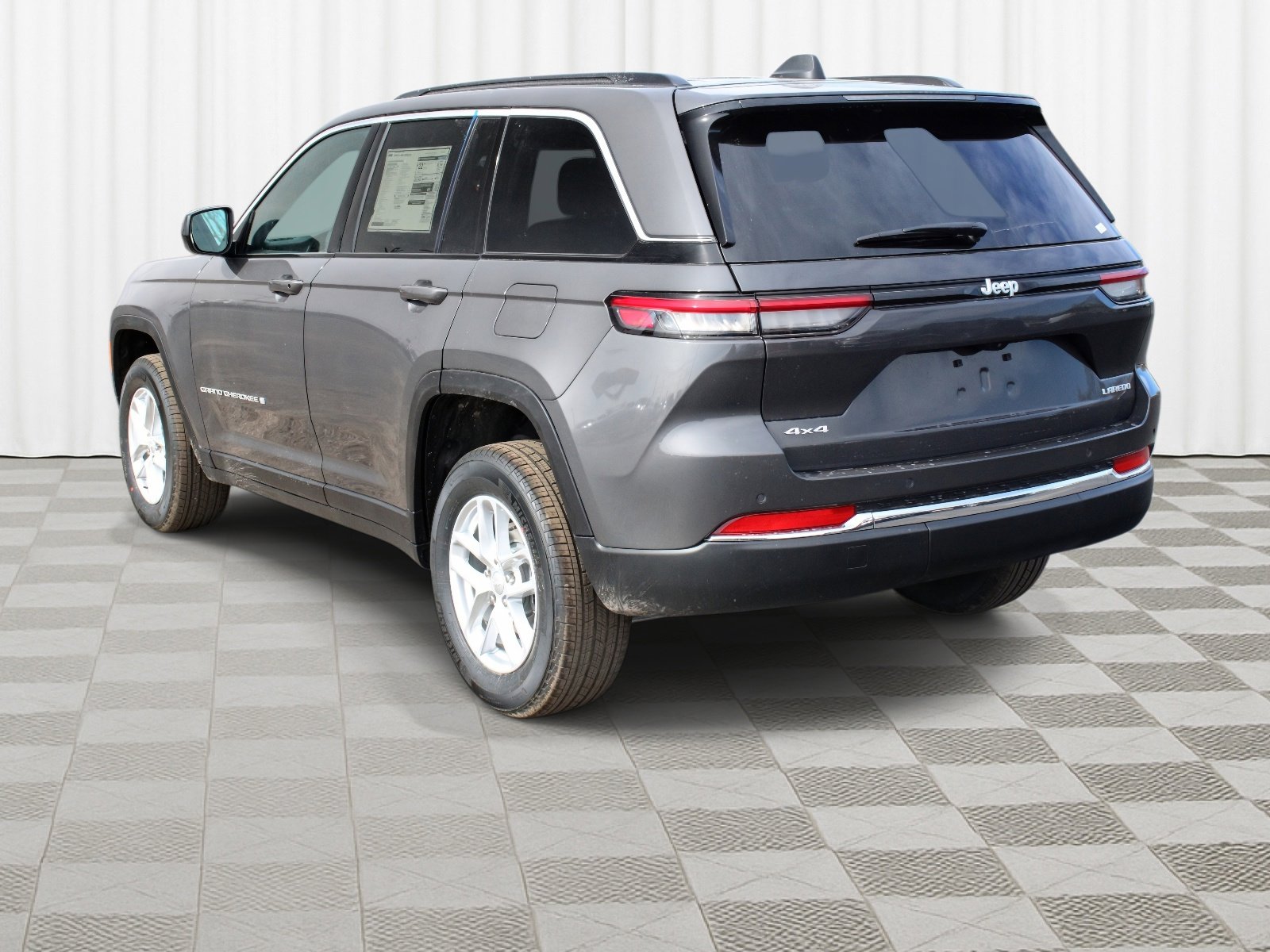 New 2026 Jeep Grand Cherokee Laredo image 33