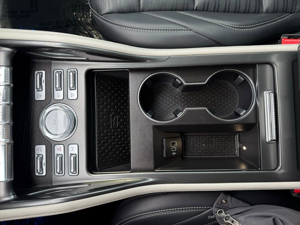 Used 2024 Lincoln Nautilus Reserve image 36