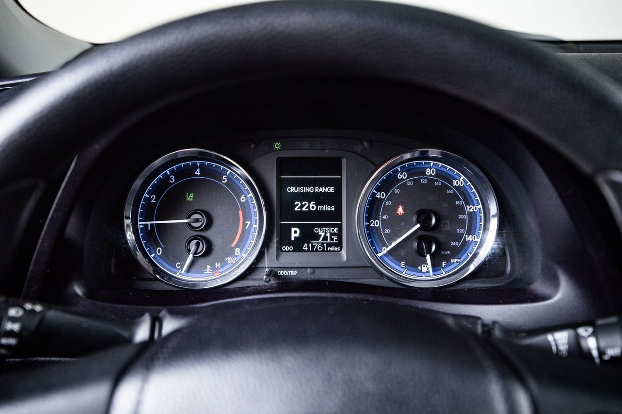 Used 2018 Toyota Corolla LE image 14