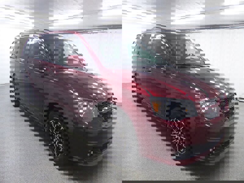 Used 2019 Dodge Grand Caravan GT image 1