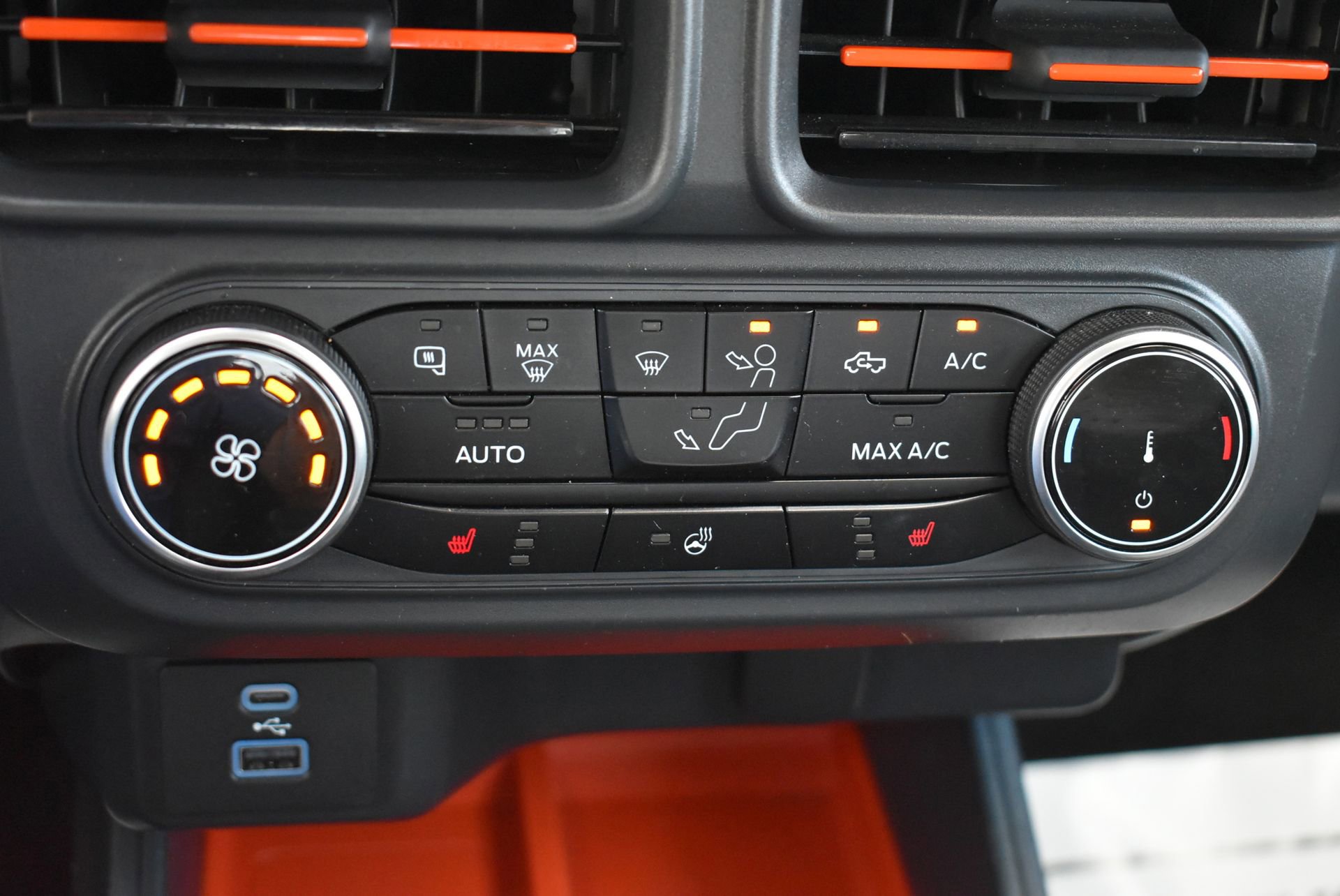 Used 2024 Ford Maverick XLT w/ XLT Luxury Package image 29