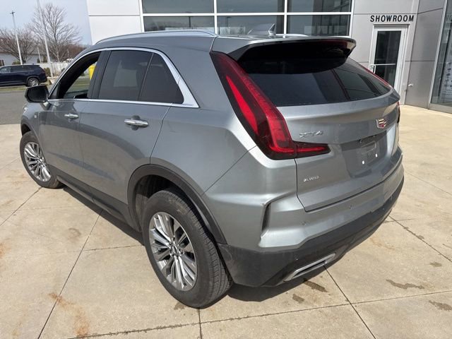 Used 2025 Cadillac XT4 Premium Luxury image 5