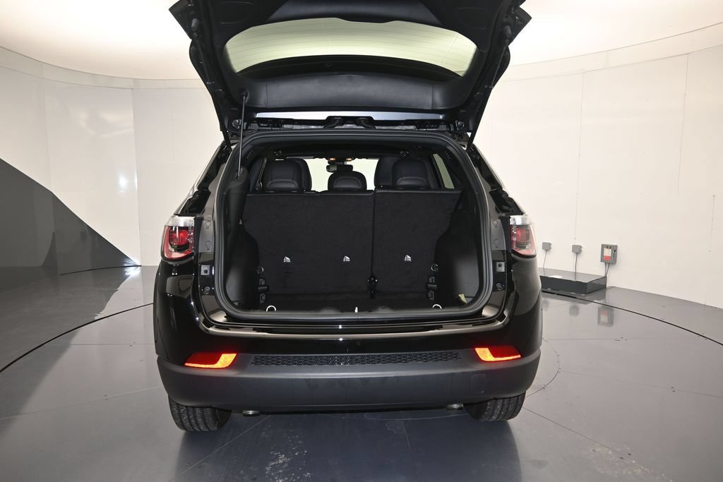 New 2026 Jeep Compass Latitude AWD/4WD image 24