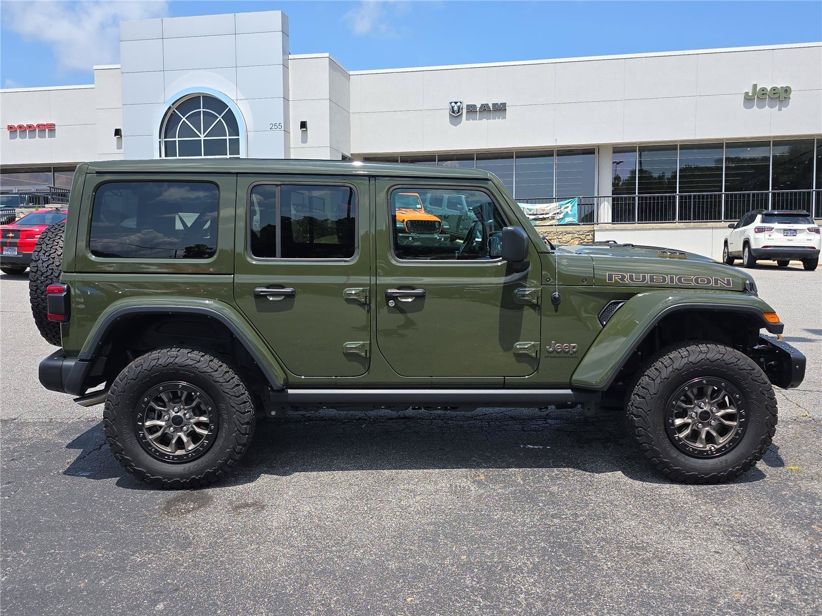 Used 2023 Jeep Wrangler Unlimited Rubicon 392 AWD/4WD image 2