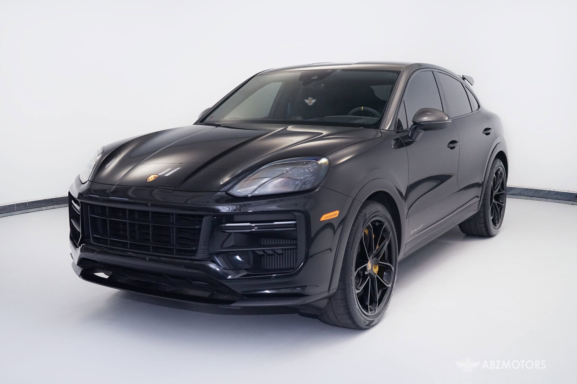 Used 2024 Porsche Cayenne Turbo GT image 2
