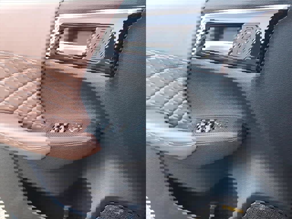 New 2026 Mitsubishi Outlander SEL image 12