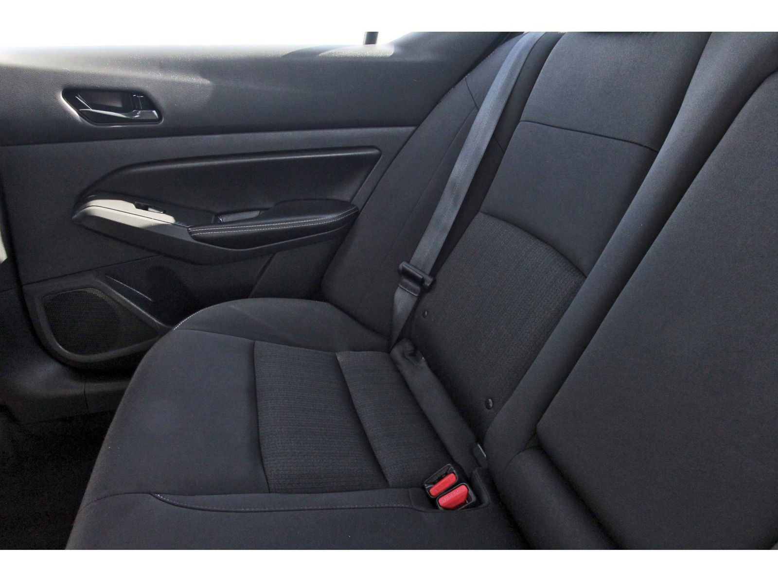 Used 2024 Nissan Altima 2.5 SV image 14