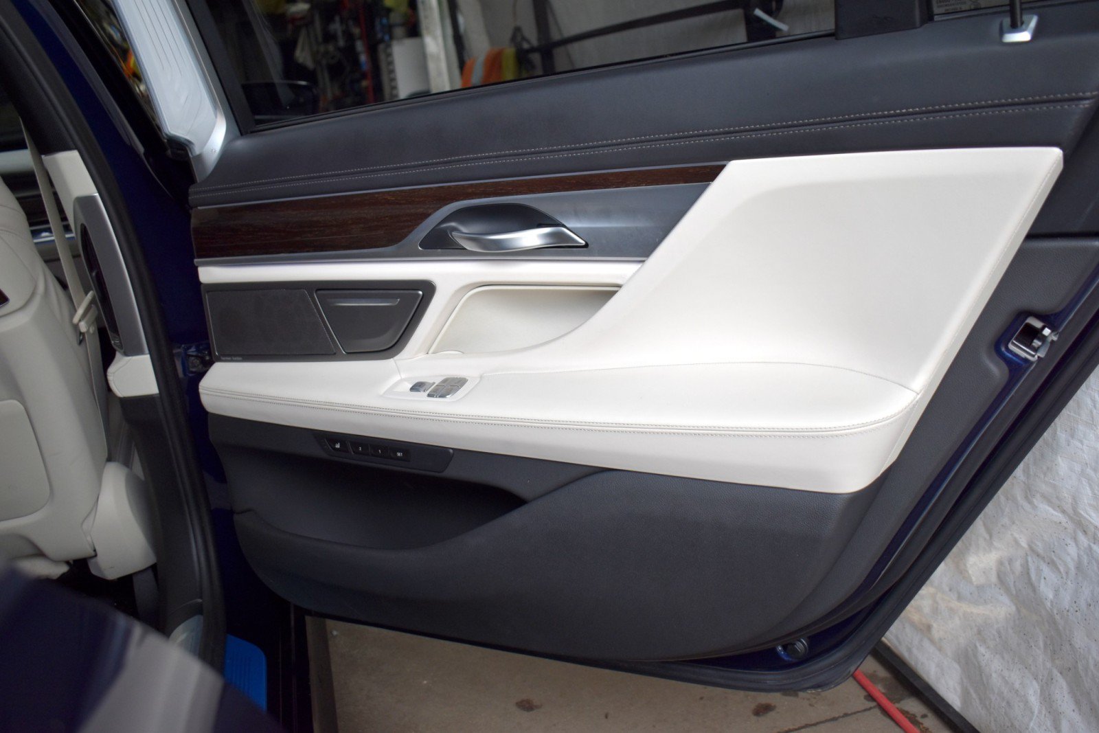 Used 2022 BMW 750i xDrive w/ Luxury Rear Seating Package AWD/4WD image 45
