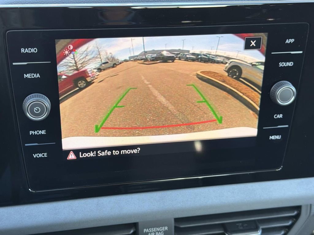 New 2026 Volkswagen Jetta SE FWD image 24