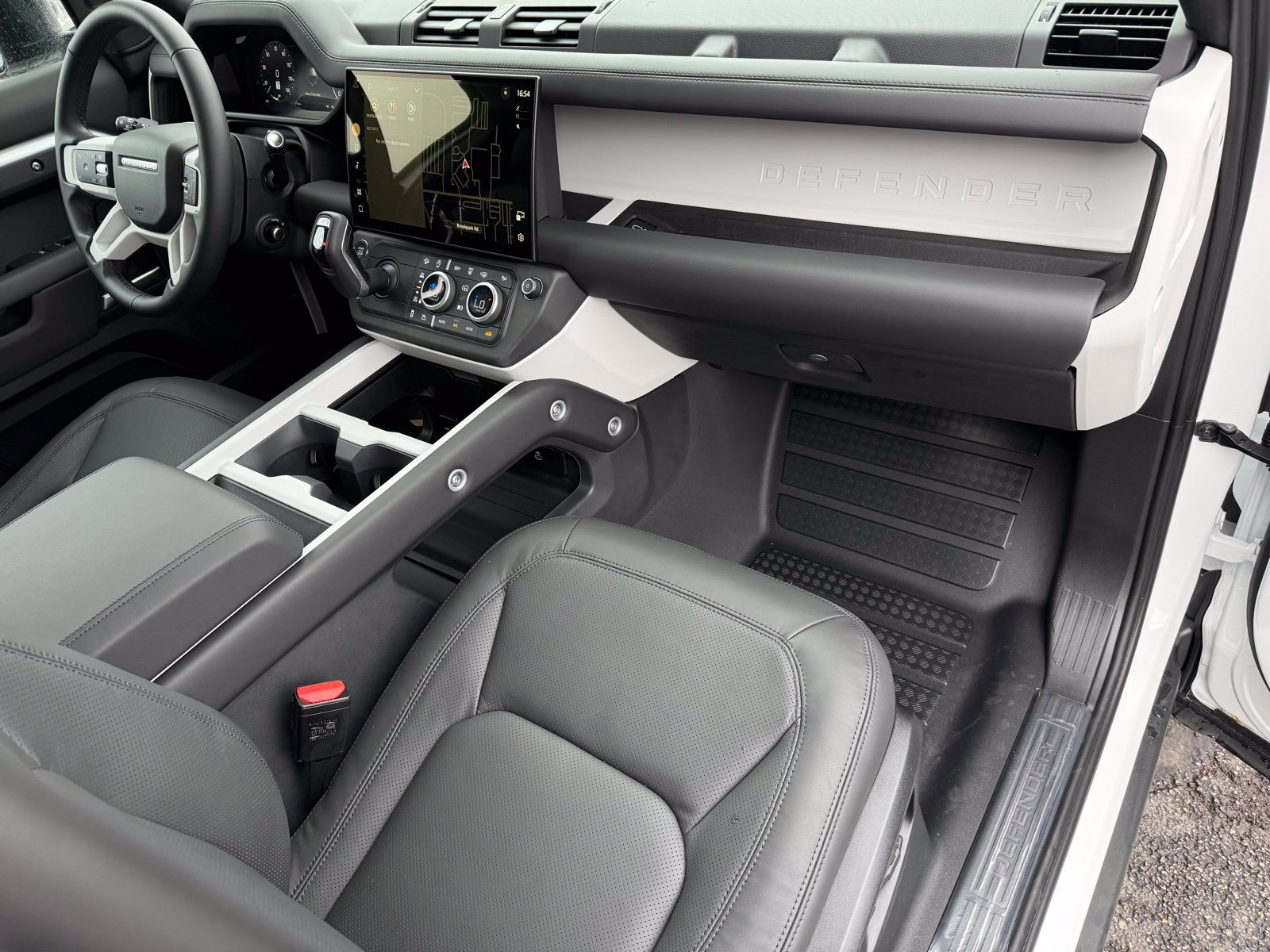 New 2026 Land Rover Defender 110 S AWD/4WD image 18
