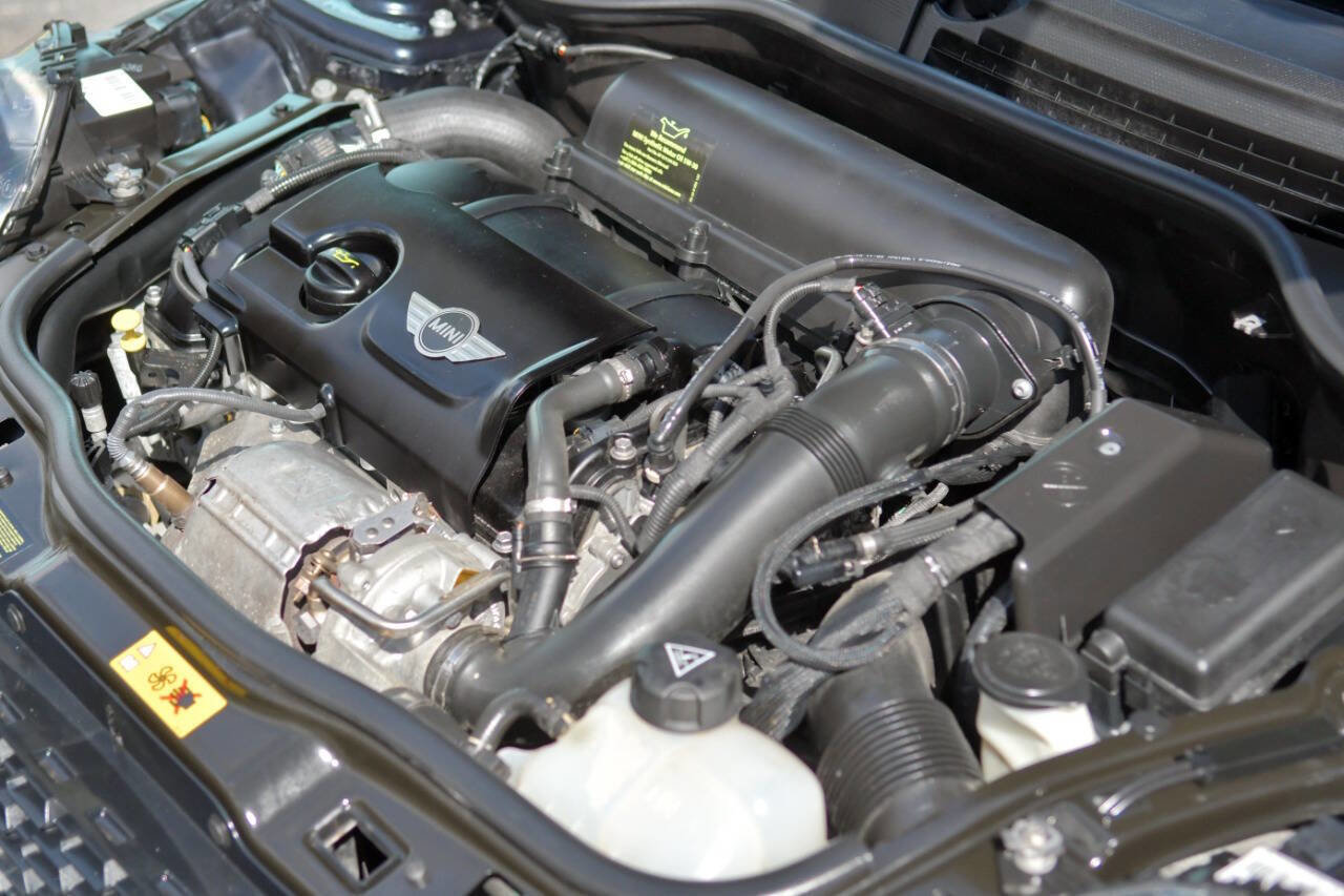 Used 2013 MINI Cooper S w/ Premium Pkg 2 FWD image 28