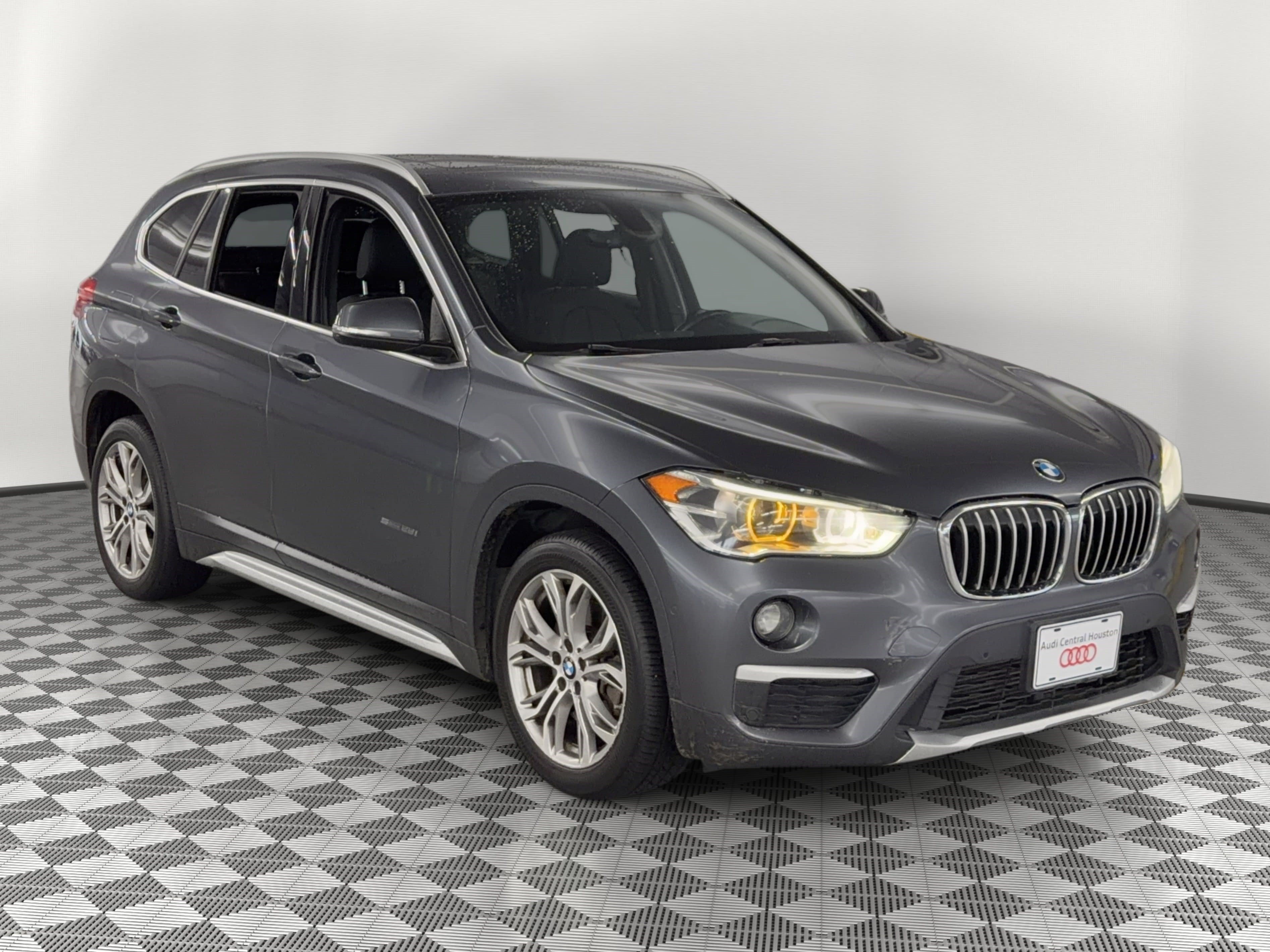 Used 2017 BMW X1 sDrive28i FWD image 7
