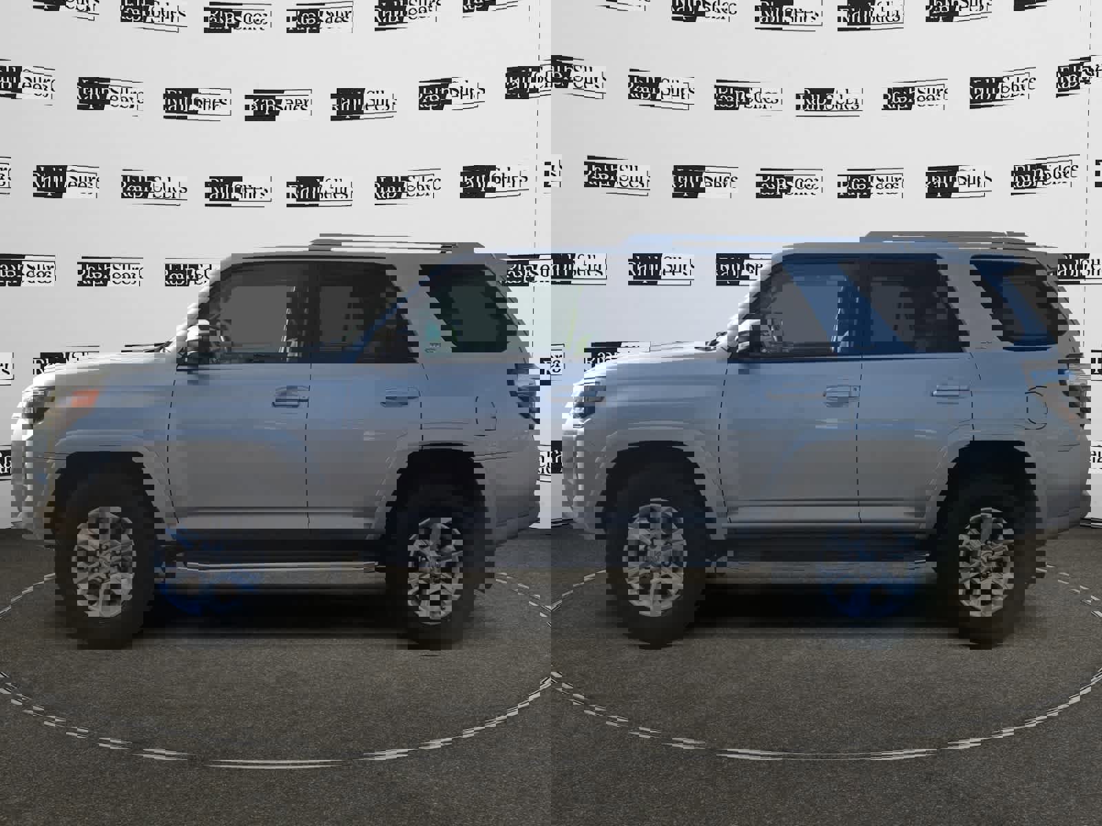 Used 2018 Toyota 4Runner SR5 image 3