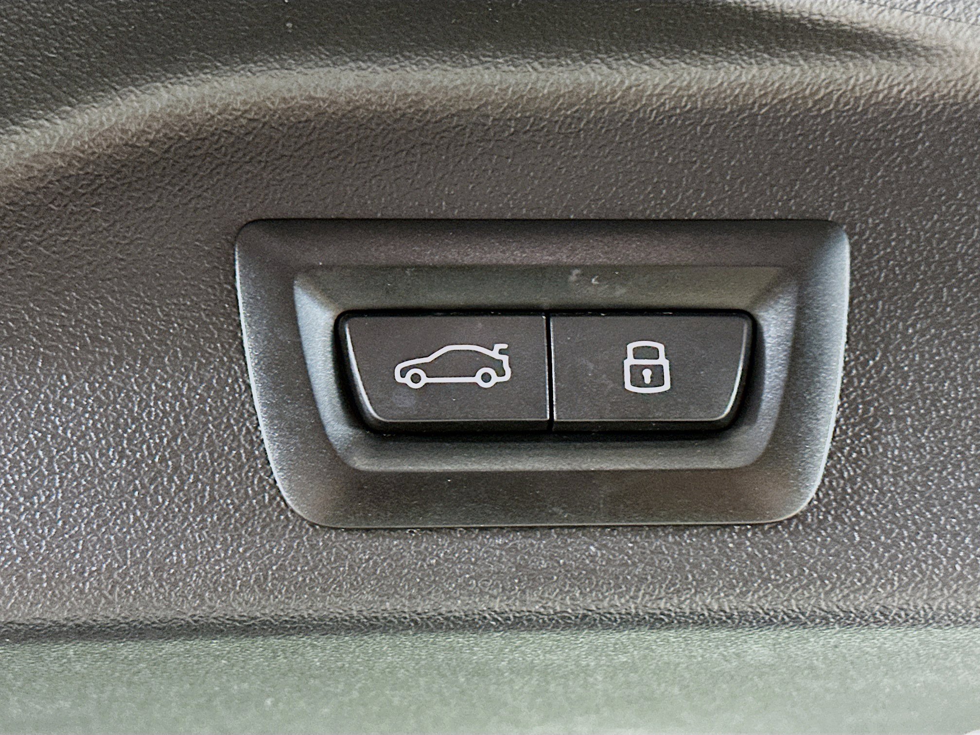 Used 2024 BMW X5 sDrive40i w/ Premium Package image 31