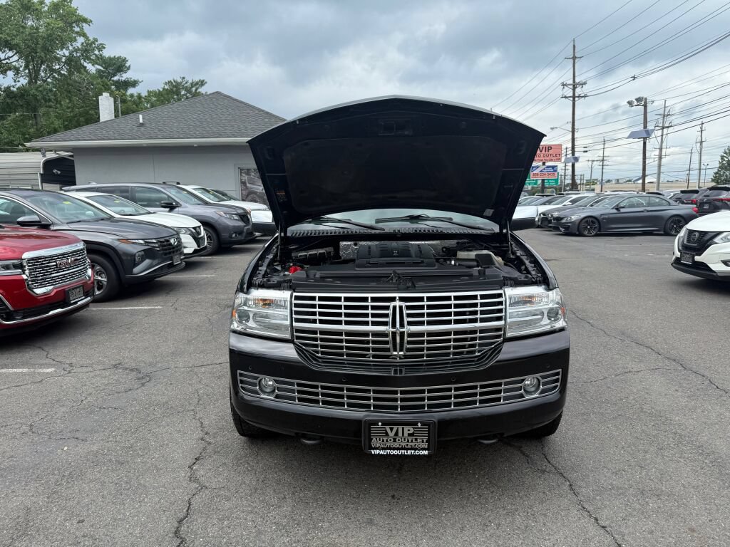 Used 2014 Lincoln Navigator 4WD image 35