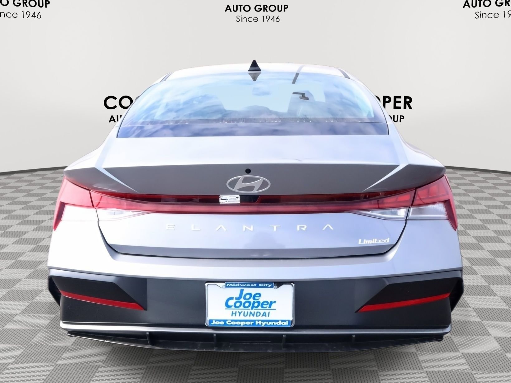 New 2026 Hyundai Elantra Limited image 8