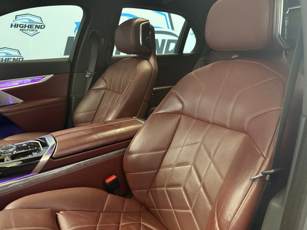 Used 2023 BMW 760i xDrive w/ Executive Package image 18