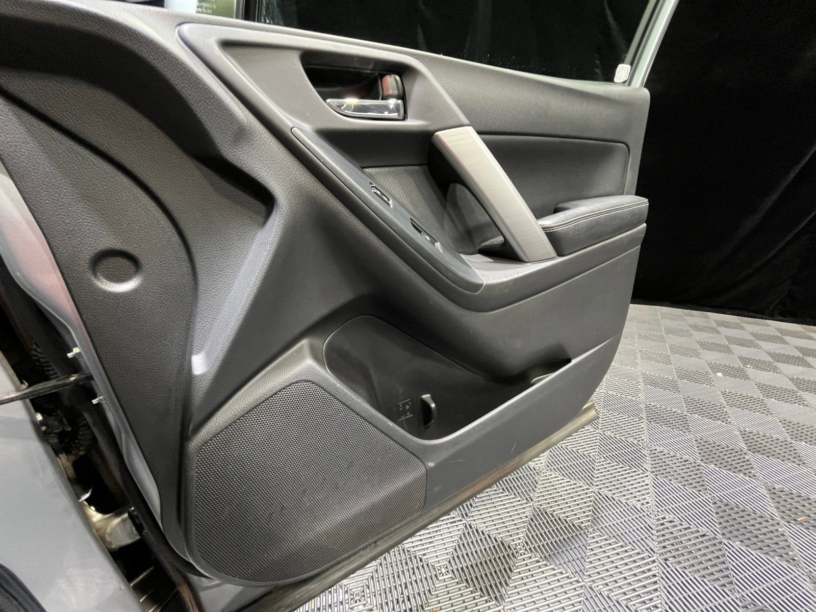 Used 2014 Subaru Forester 2.0XT Premium w/ Popular Package #2 image 16