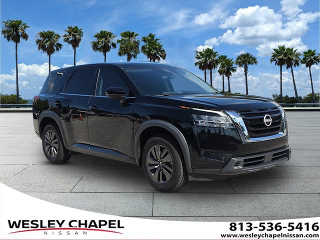 Certified 2022 Nissan Pathfinder S FWD image 1