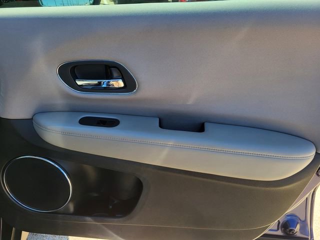 Used 2017 Honda HR-V EX image 6